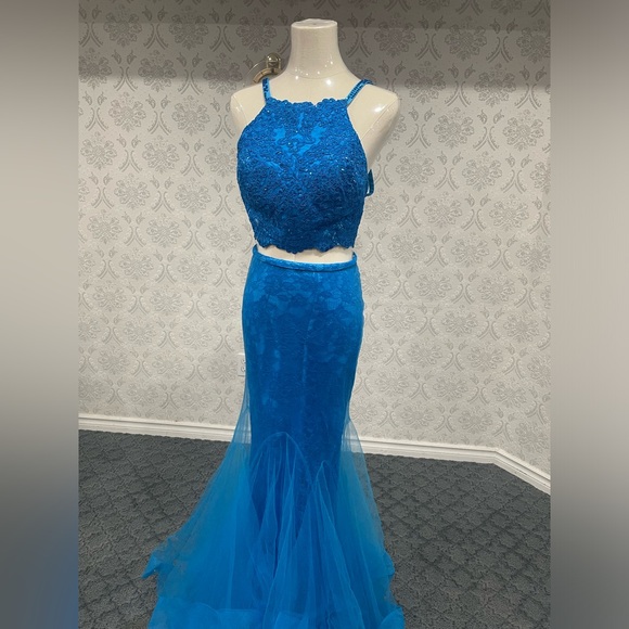 Blush 11224 Embroidered Lace 2pc Prom Dress - Picture 5 of 12